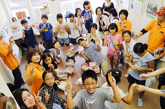 のはらっこ環境寺子屋に集まるたくさんの子どもたち